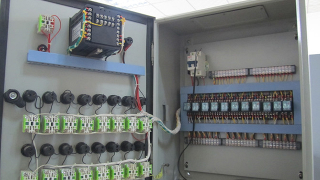 PLC自動控制箱相關(guān)介紹